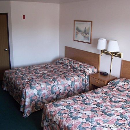Budget Host Inn & Suites North Branch Chambre photo
